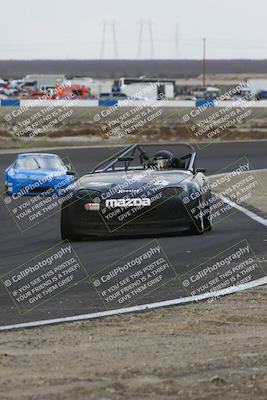 media/Jan-25-2025-CalClub SCCA (Sat) [[03c98a249e]]/Race 5/